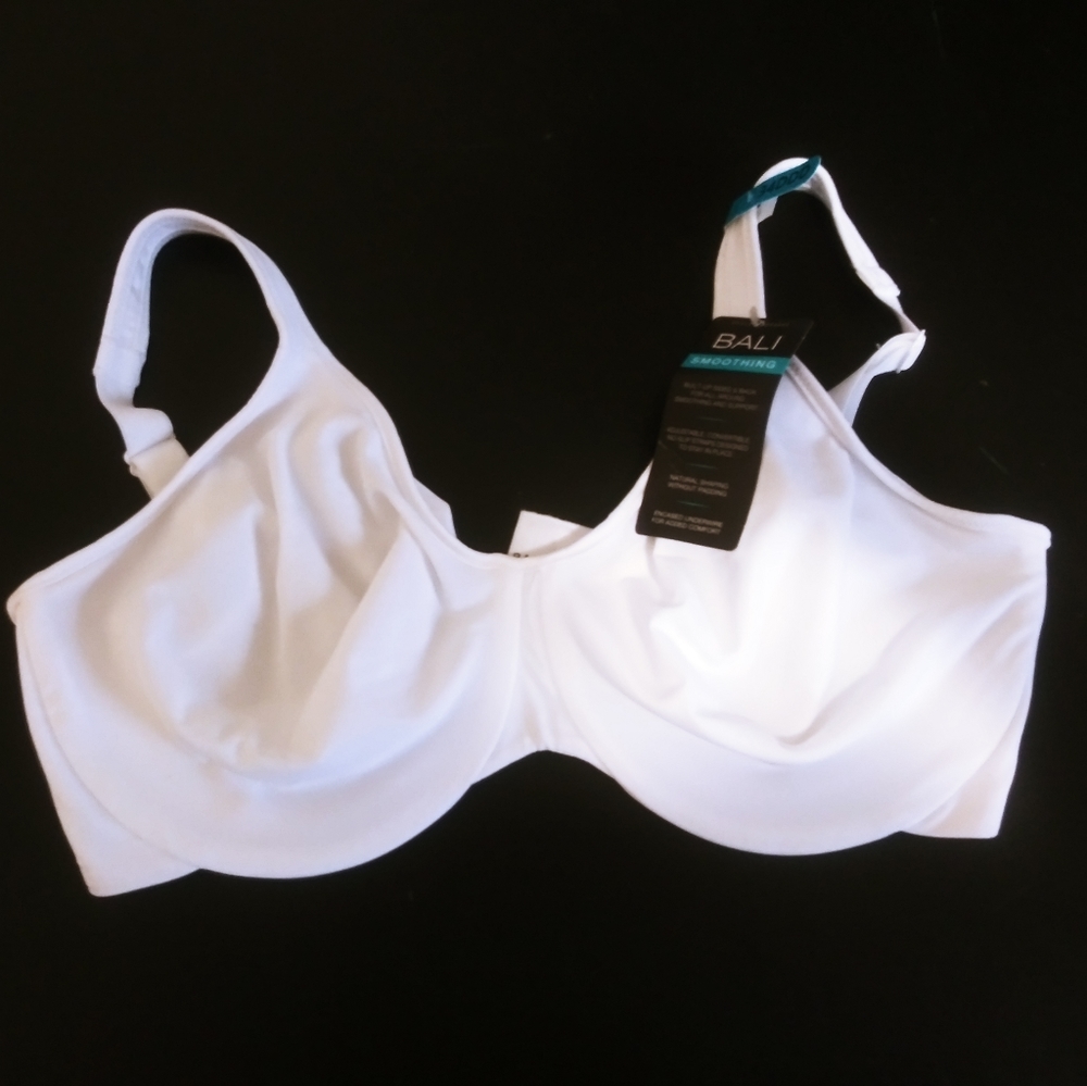 BALI Smoothing bra 34DDD NWT